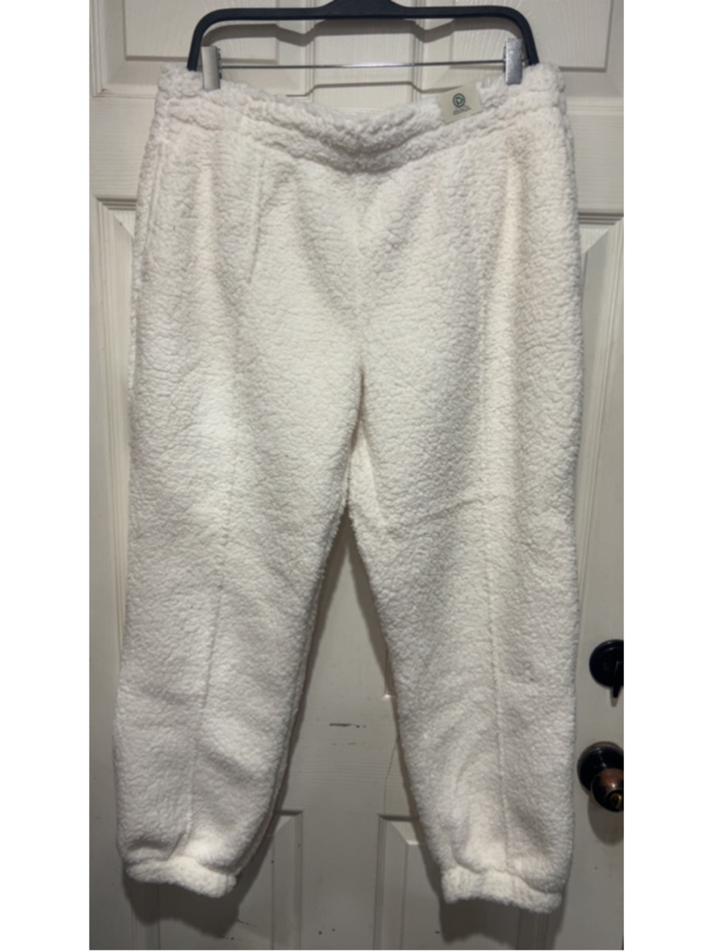 Women's No Boundaries White Sherpa Joggers L